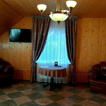 Hotel Заміський Комплекс Grand Prix Tsyurupynsk Exteriér fotografie