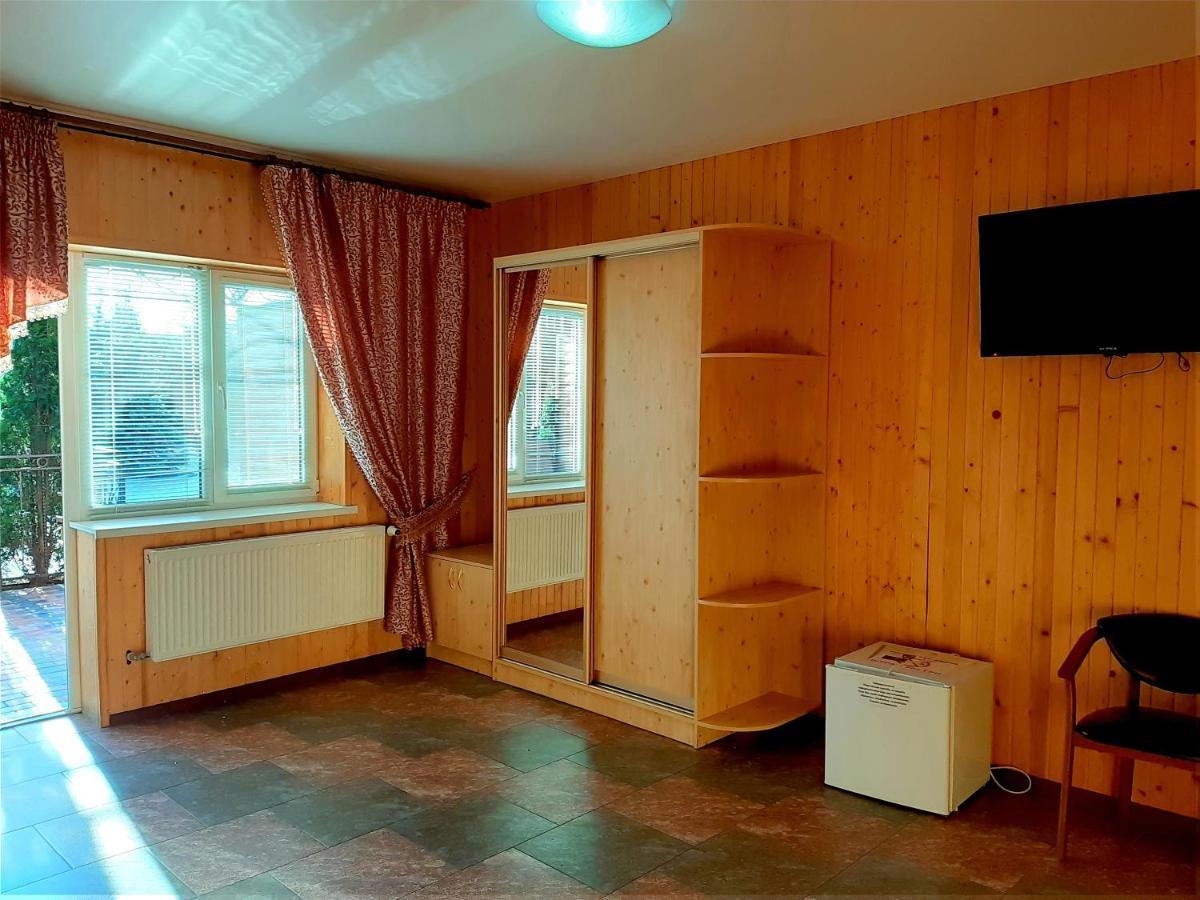 Hotel Заміський Комплекс Grand Prix Tsyurupynsk Exteriér fotografie
