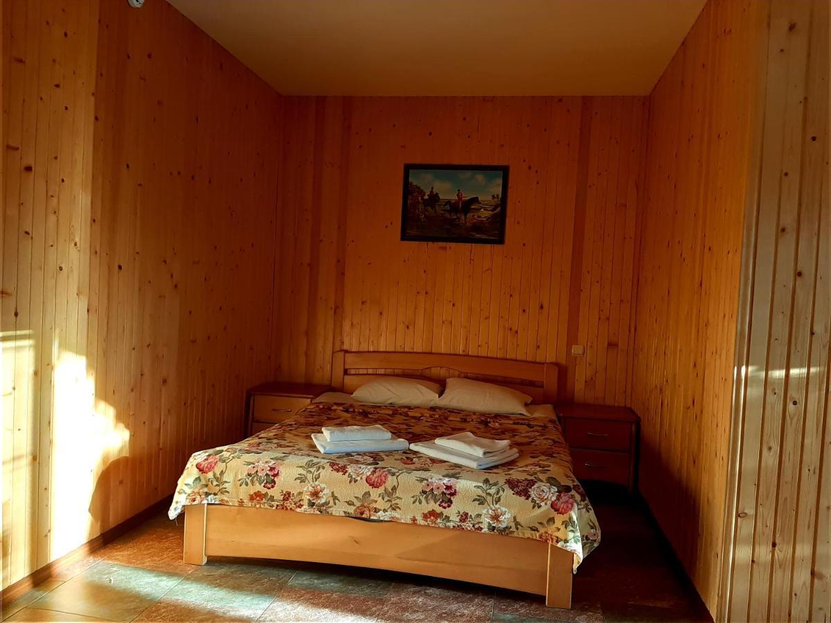 Hotel Заміський Комплекс Grand Prix Tsyurupynsk Exteriér fotografie