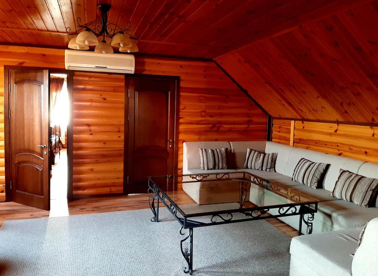 Hotel Заміський Комплекс Grand Prix Tsyurupynsk Exteriér fotografie