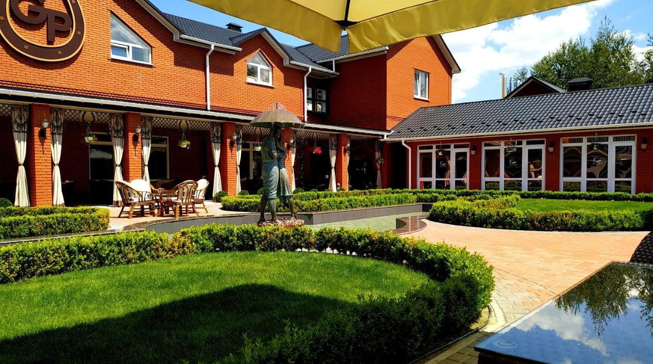 Hotel Заміський Комплекс Grand Prix Tsyurupynsk Exteriér fotografie
